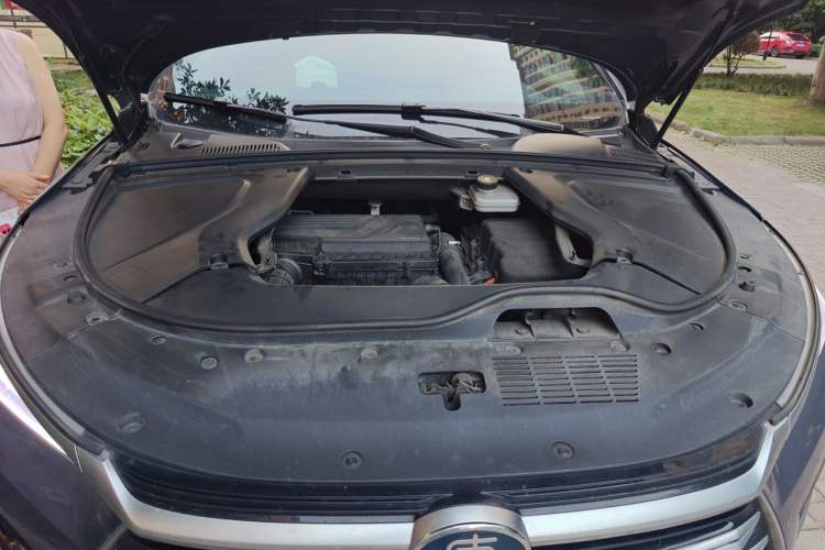 Used BYD Tang New Energy 2023 DM-i Champion Edition 112KM Prestige Model Engine Bay