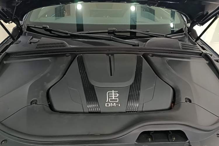 Used BYD Tang New Energy 2023 DM-i Champion Edition 112KM Prestige Model Engine Bay
