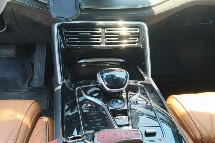 Used BYD Tang New Energy 2023 DM-i Champion Edition 112KM Prestige Model Gear Lever