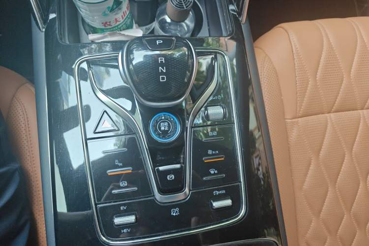 Used BYD Tang New Energy 2023 DM-i Champion Edition 112KM Prestige Model Gear Lever