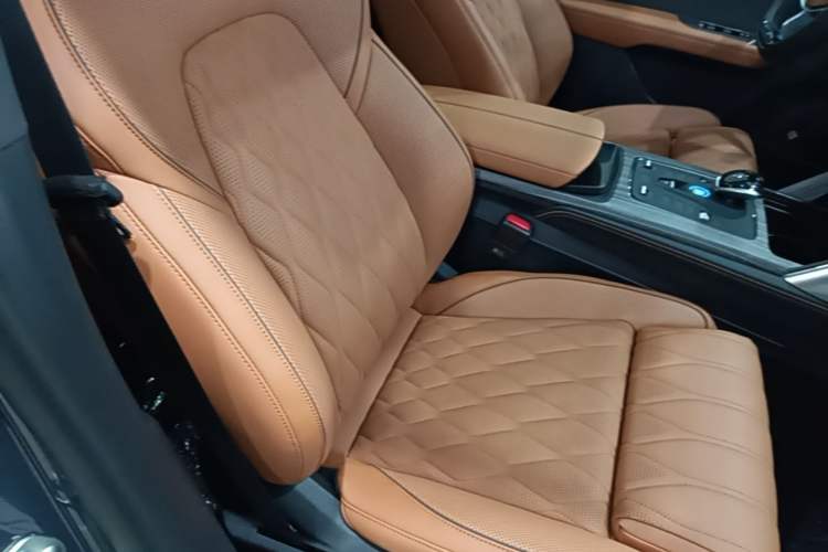Used BYD Tang New Energy 2023 DM-i Champion Edition 112KM Prestige Model Right Front Seat