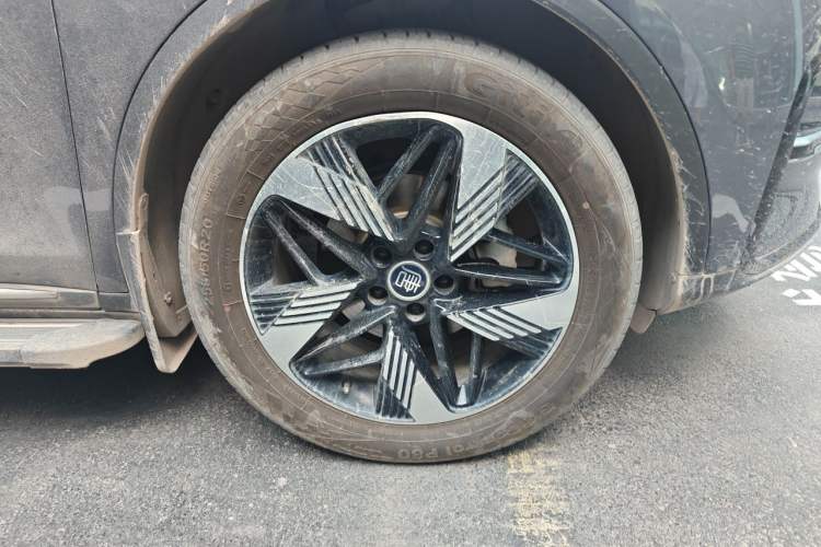 Used BYD Tang New Energy 2023 DM-i Champion Edition 112KM Prestige Model Right Front Wheel Hub