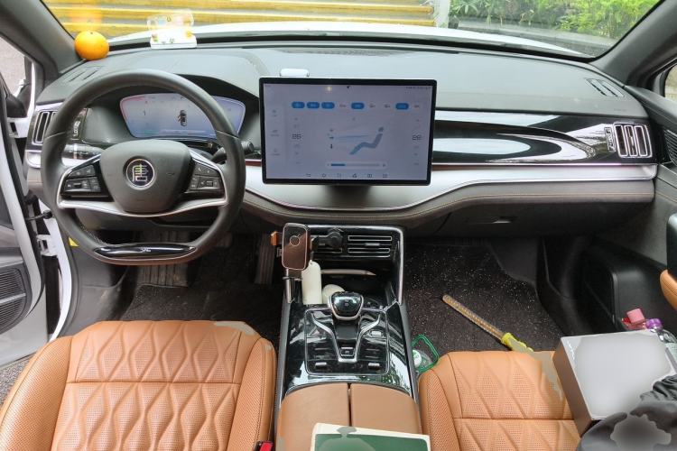 Used BYD Tang New Energy 2023 DM-i Champion Edition 112KM Prestige Model Center Console