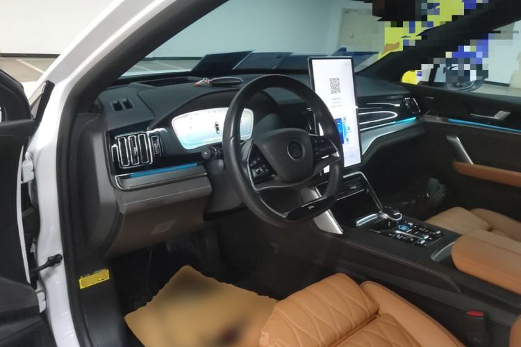 Used BYD Tang New Energy 2023 DM-i Champion Edition 112KM Prestige Model Center Console