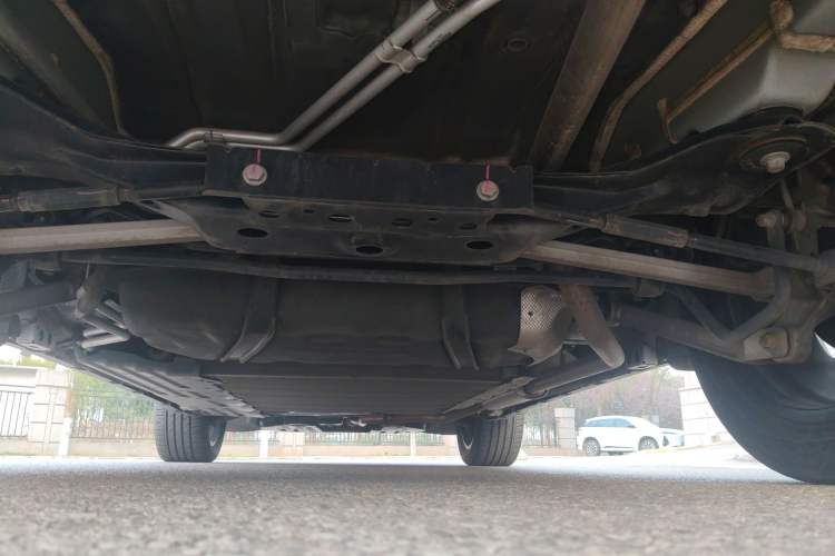 Used BYD Tang New Energy 2023 DM-i Champion Edition 112KM Prestige Model Chassis Rear