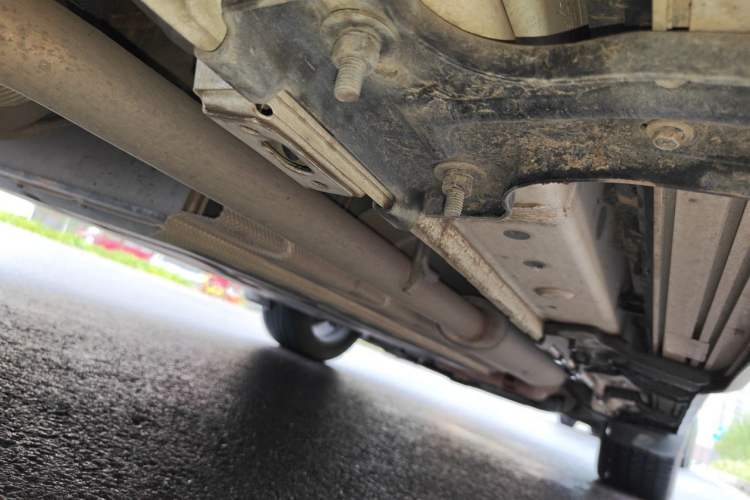 Used BYD Tang New Energy 2023 DM-i Champion Edition 112KM Prestige Model Chassis Rear Right