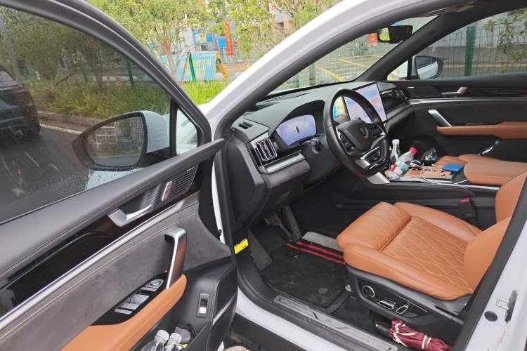 Used BYD Tang New Energy 2023 DM-i Champion Edition 112KM Prestige Model Driver Seat