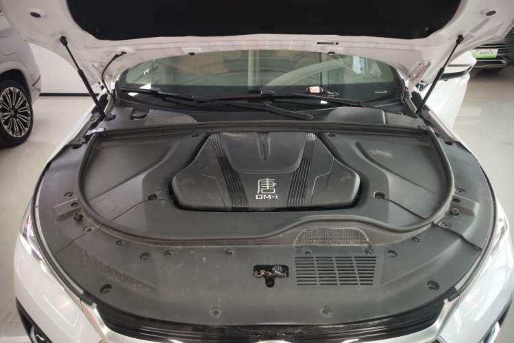 Used BYD Tang New Energy 2023 DM-i Champion Edition 112KM Prestige Model Engine Bay
