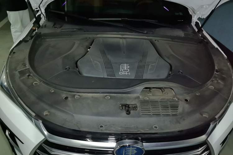 Used BYD Tang New Energy 2023 DM-i Champion Edition 112KM Prestige Model Engine Bay