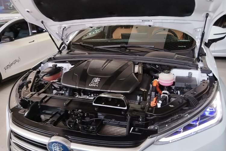 Used BYD Tang New Energy 2023 DM-i Champion Edition 112KM Prestige Model Engine Bay