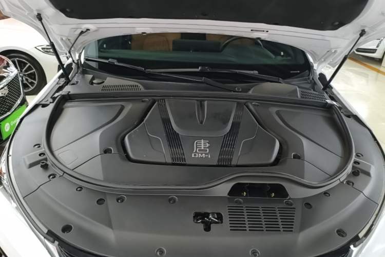 Used BYD Tang New Energy 2023 DM-i Champion Edition 112KM Prestige Model Engine Bay