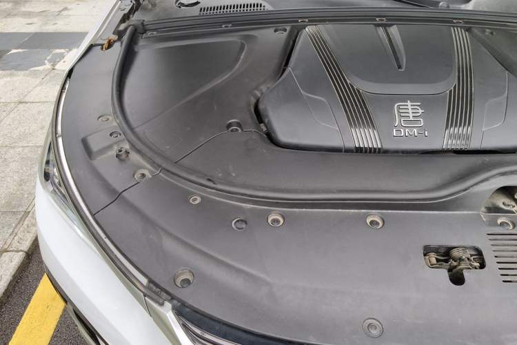 Used BYD Tang New Energy 2023 DM-i Champion Edition 112KM Prestige Model Engine Bay Right