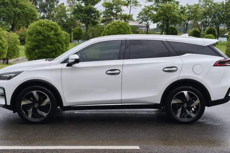 Used BYD Tang New Energy 2023 DM-i Champion Edition 112KM Prestige Model Exterior 4