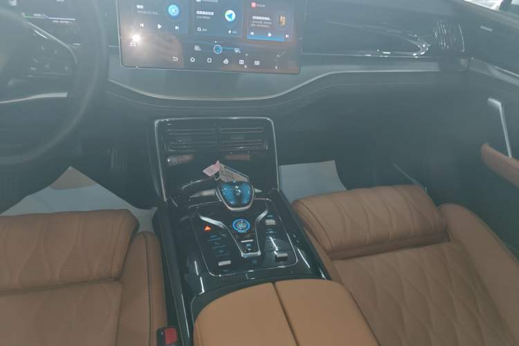 Used BYD Tang New Energy 2023 DM-i Champion Edition 112KM Prestige Model Gear Lever