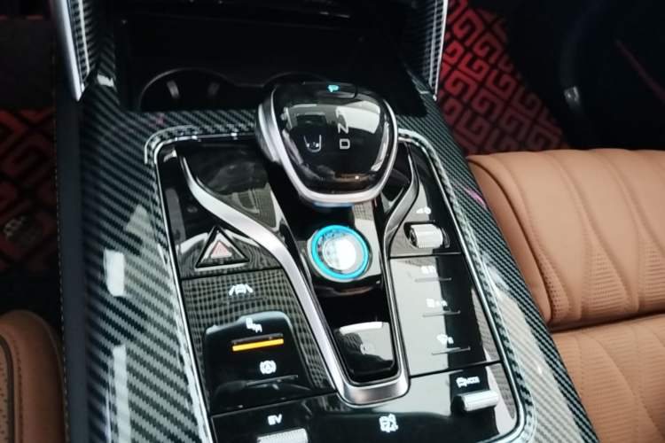 Used BYD Tang New Energy 2023 DM-i Champion Edition 112KM Prestige Model Gear Lever