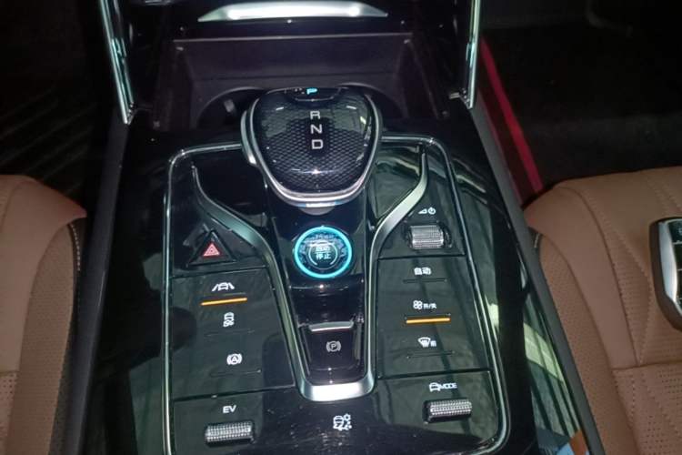 Used BYD Tang New Energy 2023 DM-i Champion Edition 112KM Prestige Model Gear Lever