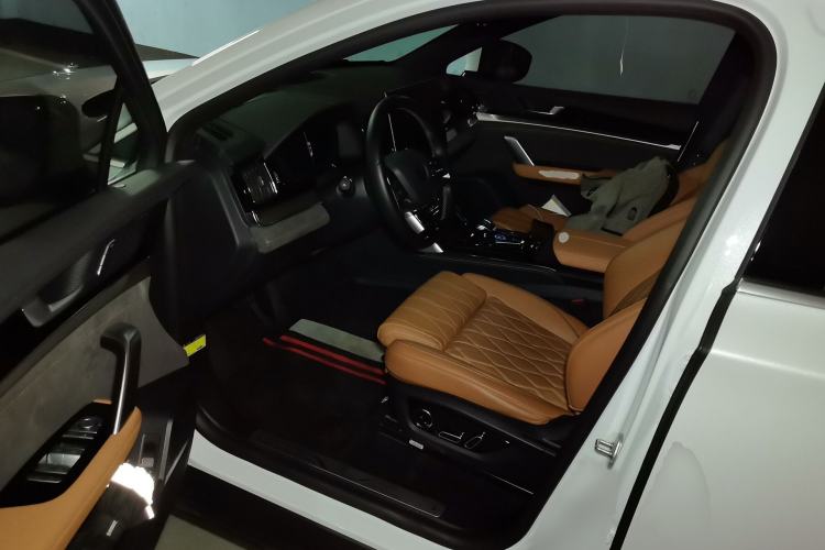 Used BYD Tang New Energy 2023 DM-i Champion Edition 112KM Prestige Model Interior 3