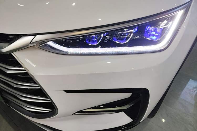 Used BYD Tang New Energy 2023 DM-i Champion Edition 112KM Prestige Model Left Front Headlight