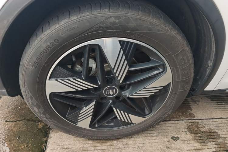 Used BYD Tang New Energy 2023 DM-i Champion Edition 112KM Prestige Model Left Front Wheel Hub