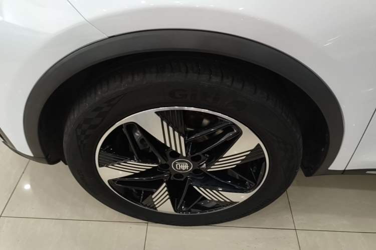 Used BYD Tang New Energy 2023 DM-i Champion Edition 112KM Prestige Model Left Front Wheel Hub