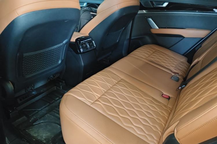 Used BYD Tang New Energy 2023 DM-i Champion Edition 112KM Prestige Model Left Rear Seat
