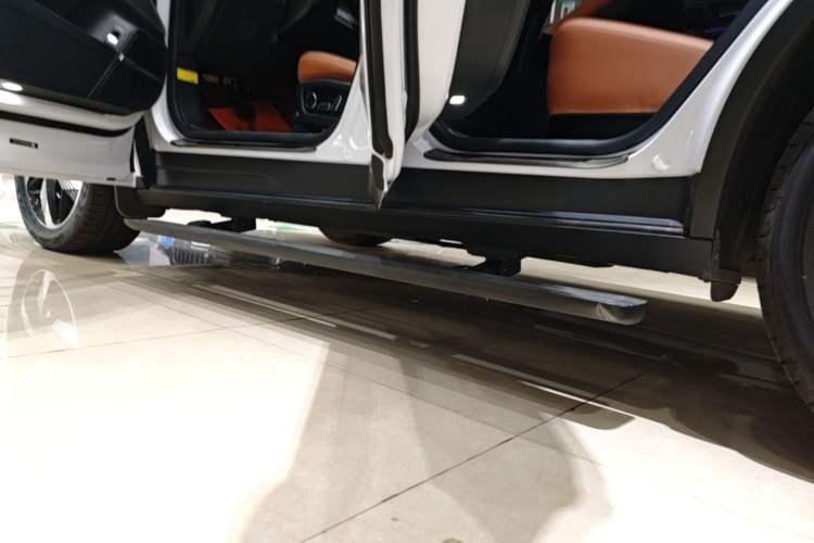 Used BYD Tang New Energy 2023 DM-i Champion Edition 112KM Prestige Model Left Side Sill