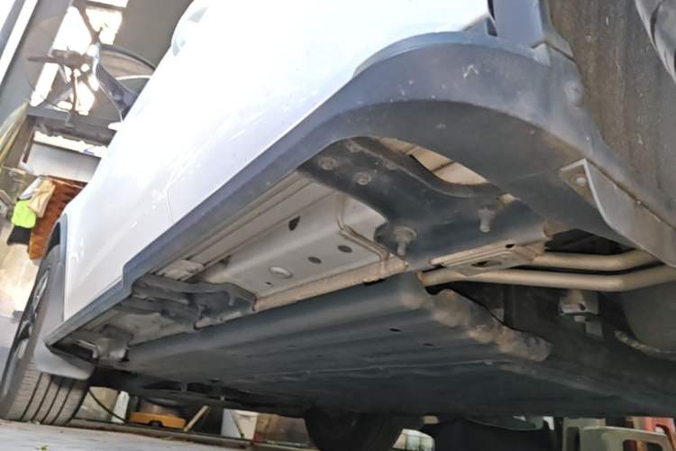 Used BYD Tang New Energy 2023 DM-i Champion Edition 112KM Prestige Model Left Side Sill