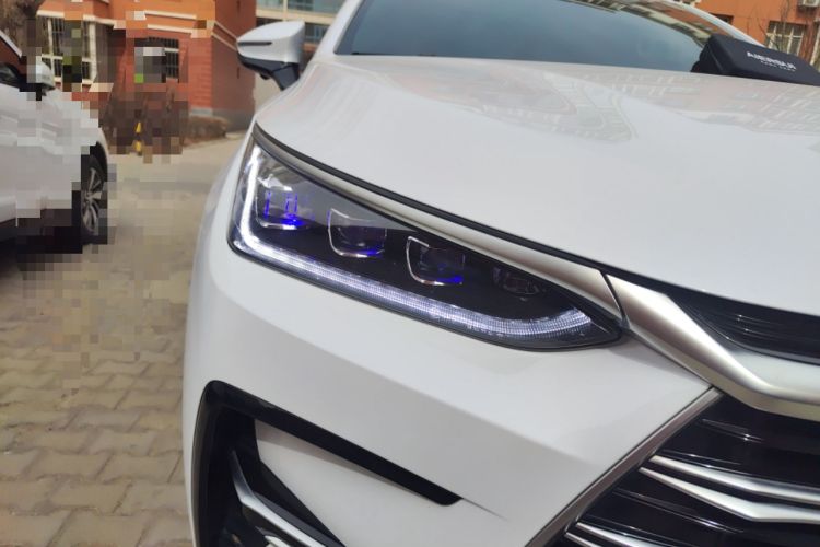 Used BYD Tang New Energy 2023 DM-i Champion Edition 112KM Prestige Model Right Front Headlight