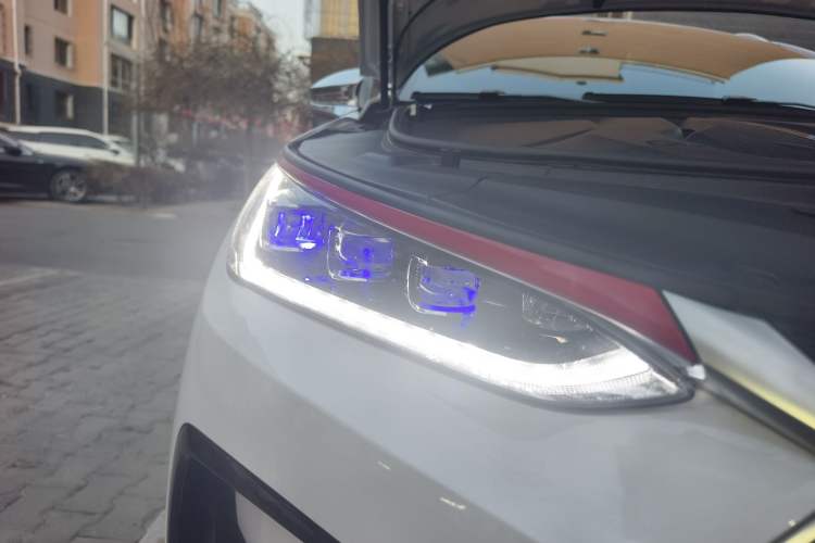 Used BYD Tang New Energy 2023 DM-i Champion Edition 112KM Prestige Model Right Front Headlight