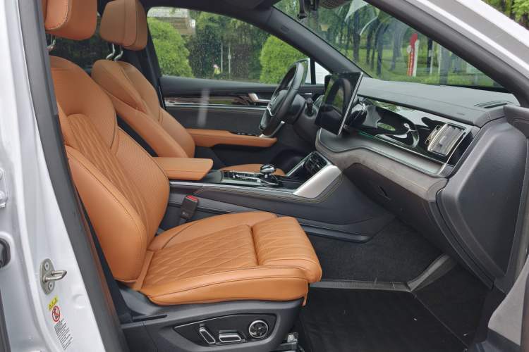 Used BYD Tang New Energy 2023 DM-i Champion Edition 112KM Prestige Model Right Front Seat