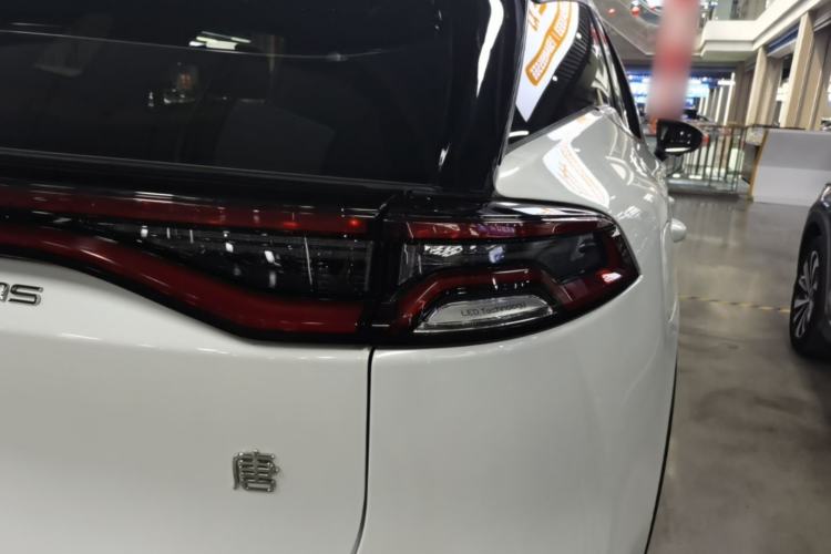 Used BYD Tang New Energy 2023 DM-i Champion Edition 112KM Prestige Model Right Rear Taillight