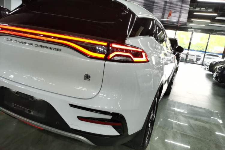 Used BYD Tang New Energy 2023 DM-i Champion Edition 112KM Prestige Model Right Rear Taillight