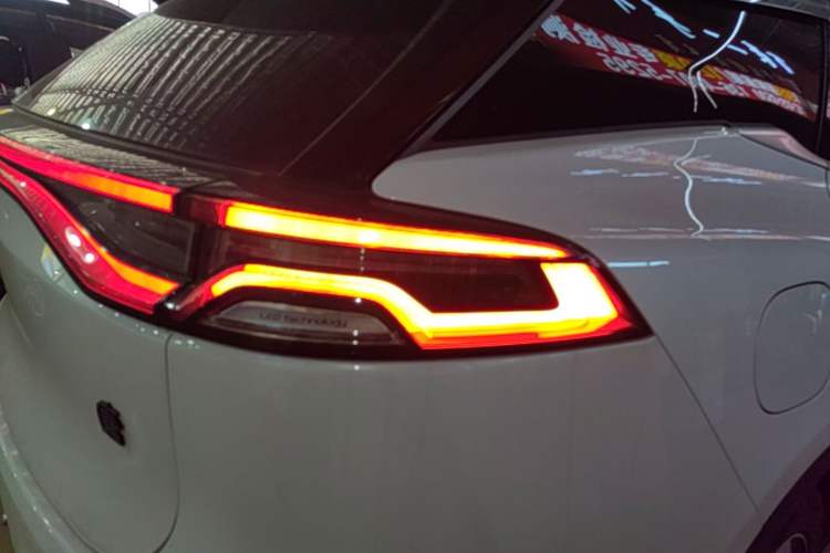 Used BYD Tang New Energy 2023 DM-i Champion Edition 112KM Prestige Model Right Rear Taillight