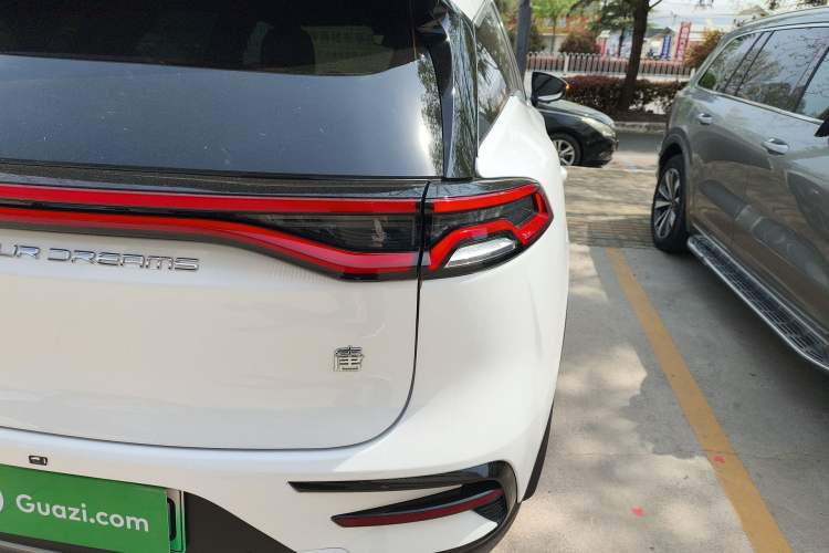 Used BYD Tang New Energy 2023 DM-i Champion Edition 112KM Prestige Model Right Rear Taillight