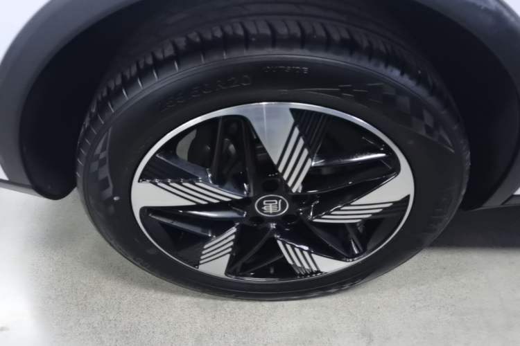 Used BYD Tang New Energy 2023 DM-i Champion Edition 112KM Prestige Model Right Rear Wheel Hub