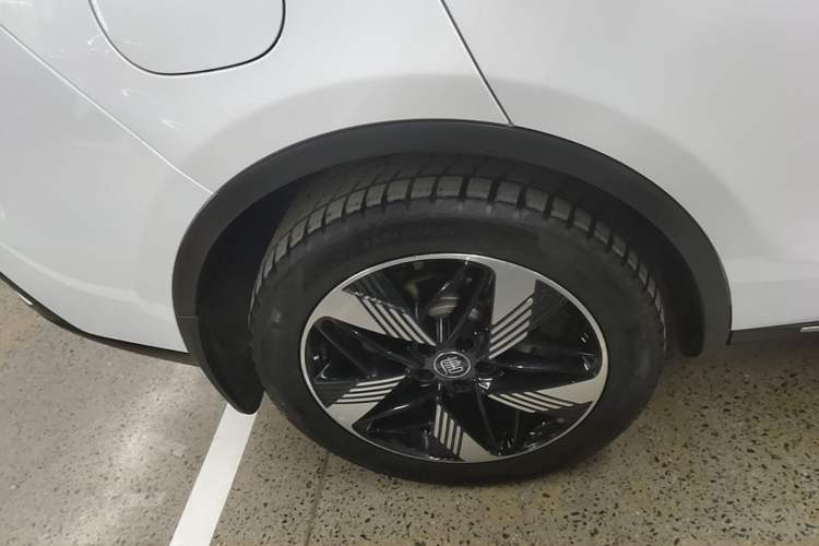 Used BYD Tang New Energy 2023 DM-i Champion Edition 112KM Prestige Model Right Rear Wheel Hub