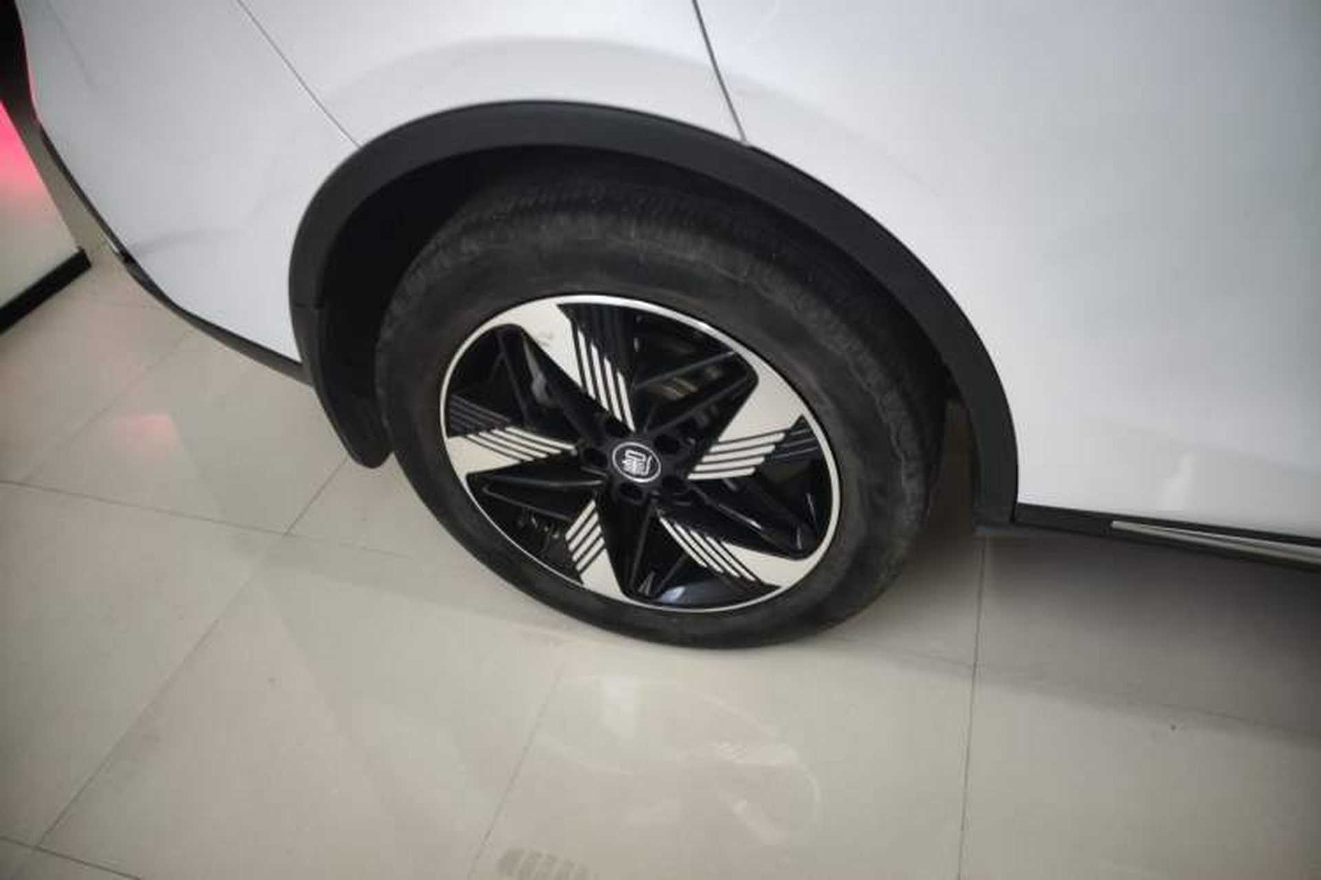 Used BYD Tang New Energy 2023 DM-i Champion Edition 112KM Prestige Model Right Rear Wheel Hub