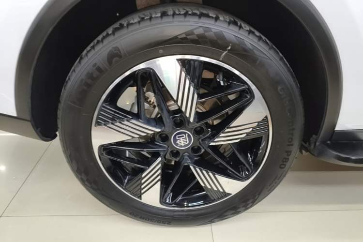 Used BYD Tang New Energy 2023 DM-i Champion Edition 112KM Prestige Model Right Rear Wheel Hub