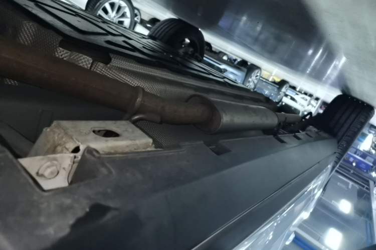 Used BYD Tang New Energy 2023 DM-i Champion Edition 112KM Prestige Model Right Side Sill