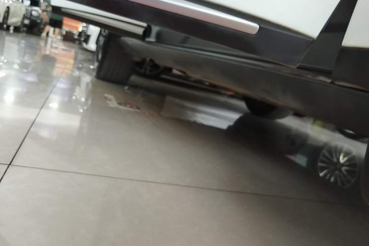 Used BYD Tang New Energy 2023 DM-i Champion Edition 112KM Prestige Model Right Side Sill