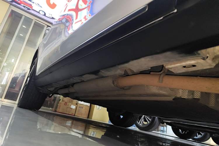 Used BYD Tang New Energy 2023 DM-i Champion Edition 112KM Prestige Model Right Side Sill