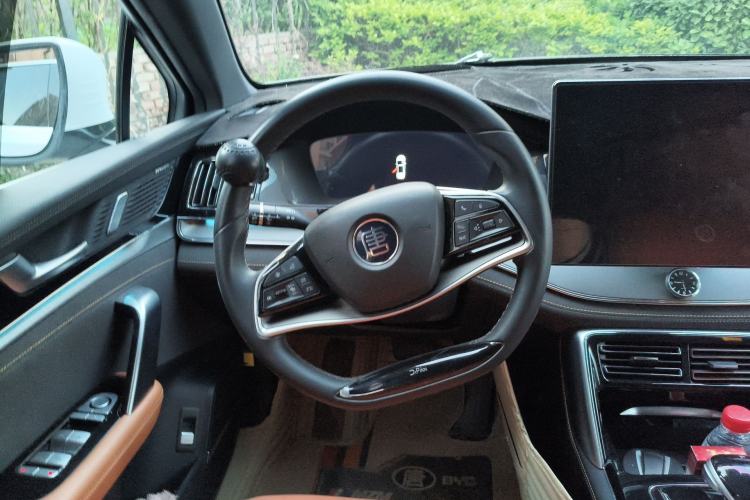 Used BYD Tang New Energy 2023 DM-i Champion Edition 112KM Prestige Model Steering Wheel