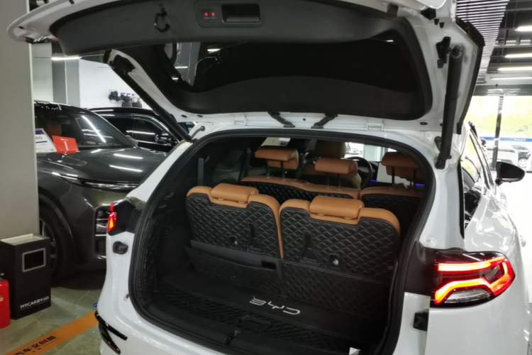 Used BYD Tang New Energy 2023 DM-i Champion Edition 112KM Prestige Model Trunk