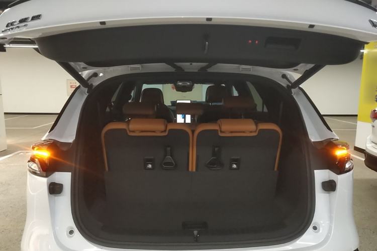 Used BYD Tang New Energy 2023 DM-i Champion Edition 112KM Prestige Model Trunk