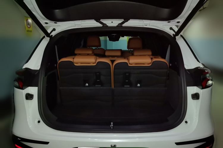 Used BYD Tang New Energy 2023 DM-i Champion Edition 112KM Prestige Model Trunk