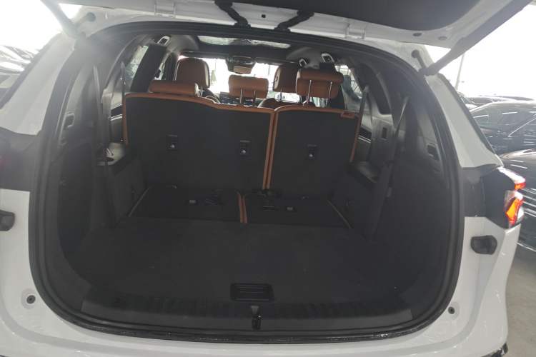 Used BYD Tang New Energy 2023 DM-i Champion Edition 112KM Prestige Model Trunk