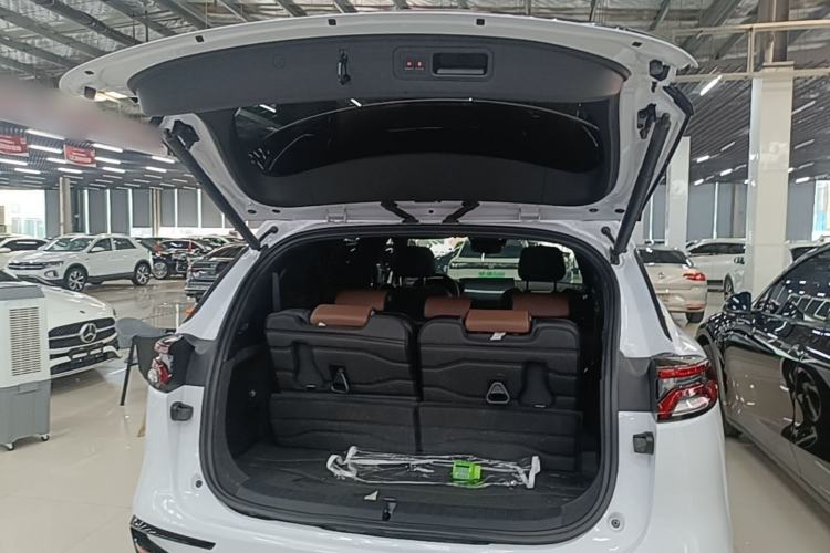 Used BYD Tang New Energy 2023 DM-i Champion Edition 112KM Prestige Model Trunk
