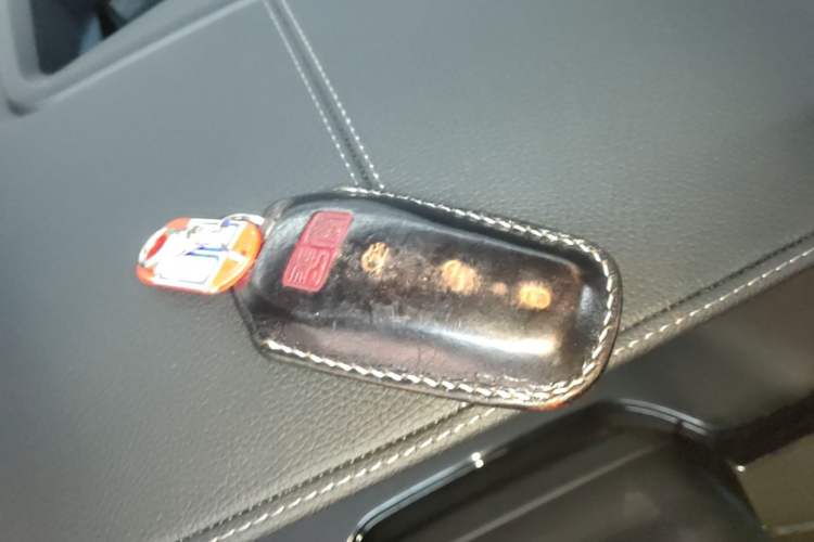 Used BYD Tang New Energy 2023 DM-i Champion Edition 112KM Prestige Model Vehicle Key