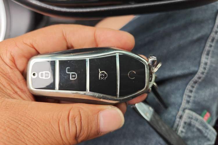 Used BYD Tang New Energy 2023 DM-i Champion Edition 112KM Prestige Model Vehicle Key