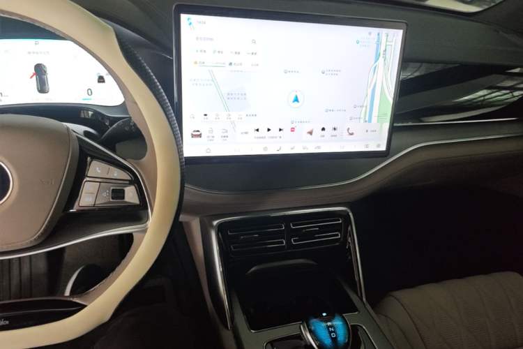 Used BYD Tang New Energy 2024 DM-i Glory Edition 112KM Prestige Model Audio And AC Panel